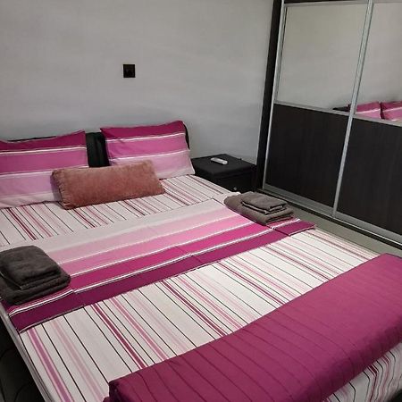 2 Bedroom Apartment-Mediterranean Type Paphos Eksteriør billede