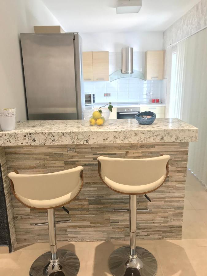 2 Bedroom Apartment-Mediterranean Type Paphos Eksteriør billede